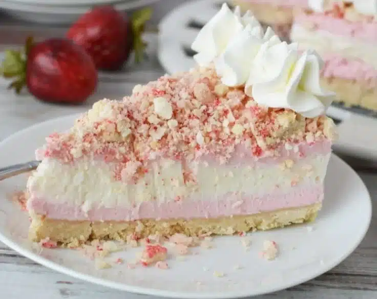 Strawberry Crunch Cheesecake 2 Strawberry Crunch Cheesecake