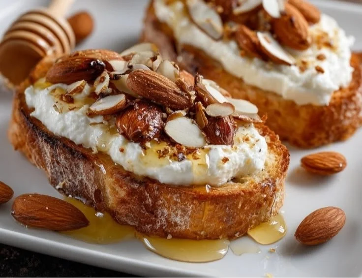 Grilled Pears with Honey-Whipped Greek Yogurt and Toasted Almonds 2 Grilled Pears with Honey-Whipped Greek Yogurt and Toasted Almonds