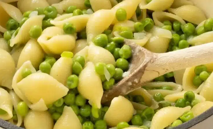 Pasta with peas