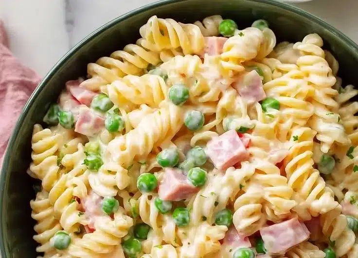 Satisfying Ham Pasta Salad with Ranch Dressing - thegirlskitchen