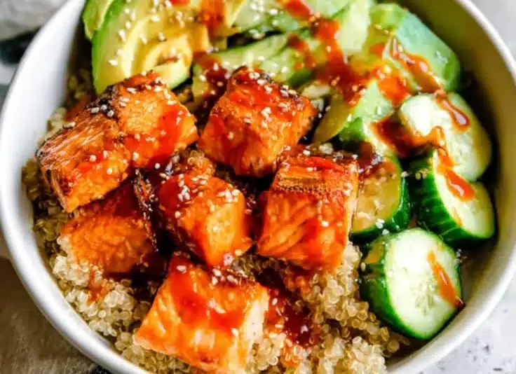 Honey Sriracha Salmon Bowls 3 Honey Sriracha Salmon Bowls